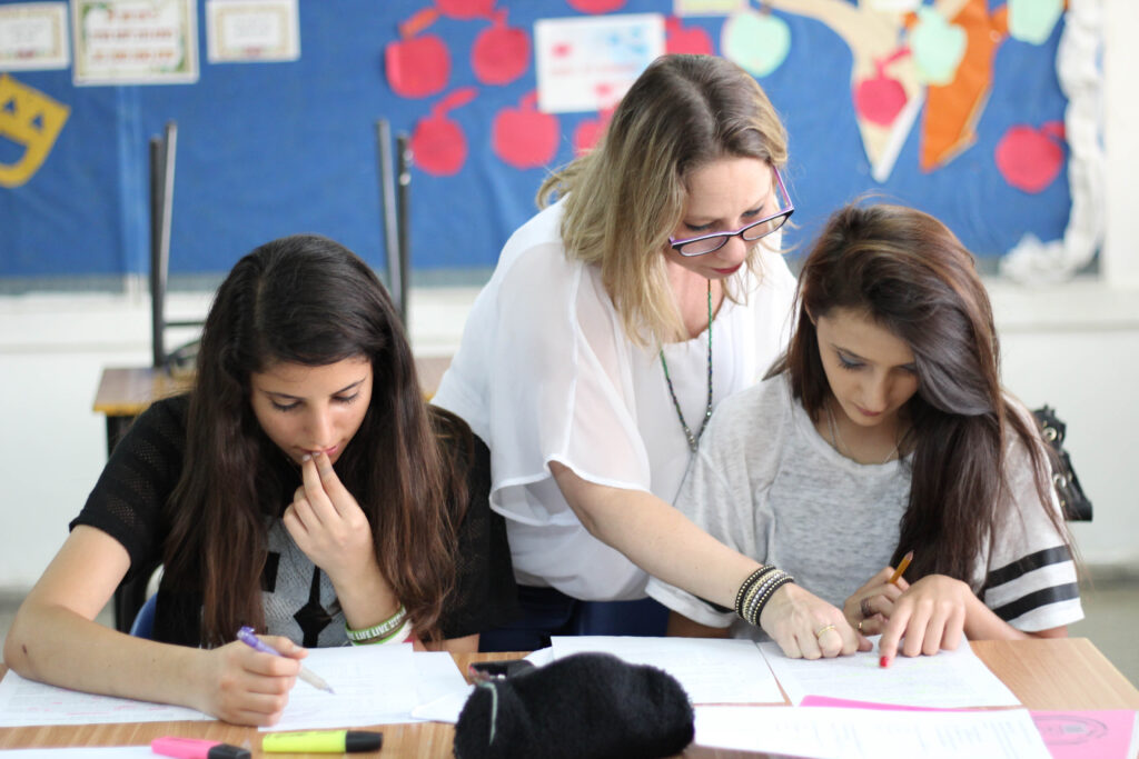 NuritAndStudents
